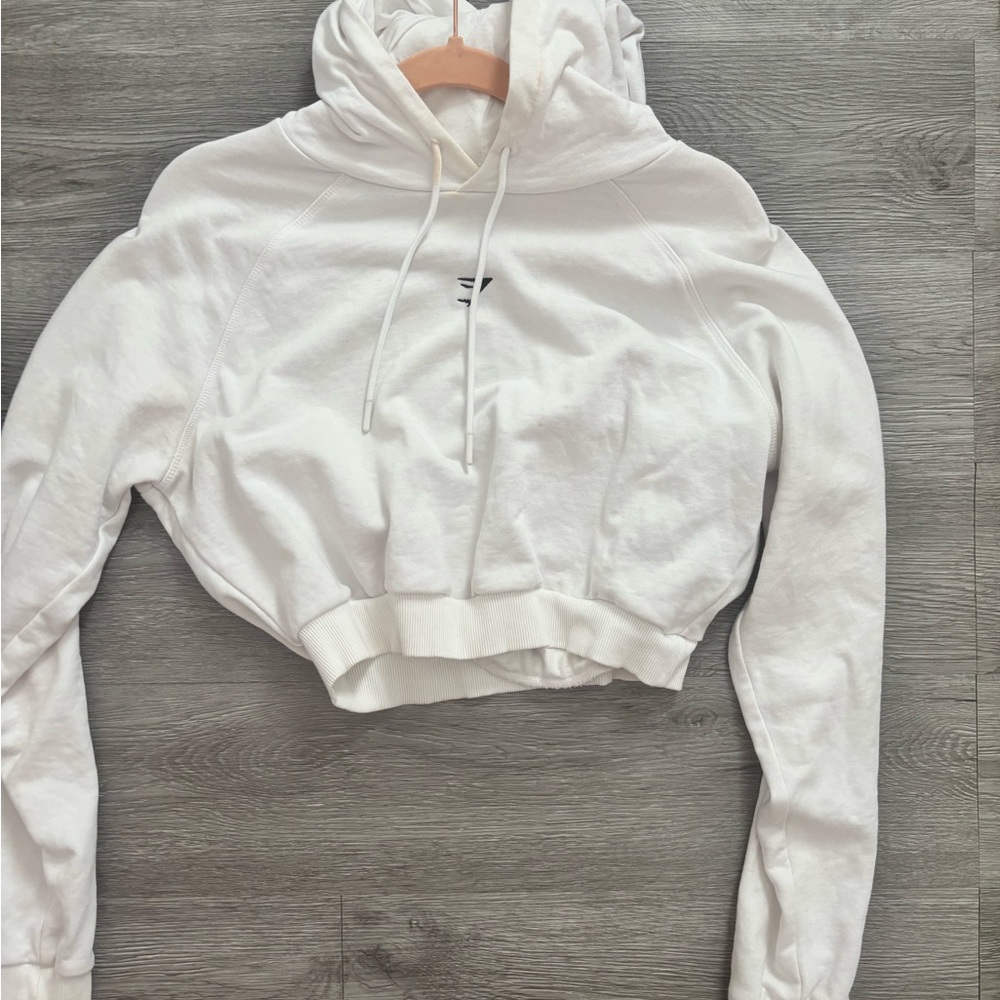 Gymshark White Cropped Sweatshirt